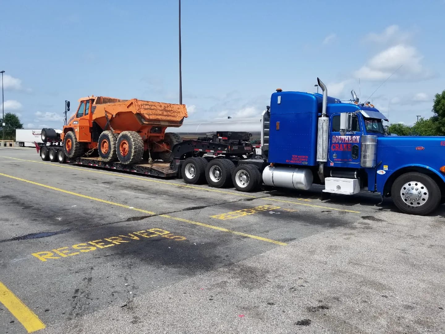 Heavy-haul transport equipment photo